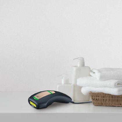 Фотоепилатор Beurer IPL 5800 PureSkin Pro Hair-remover, Auto flash, 3.1 cm2, 600 000 pulses, safe skin sensor, UV filter, 3 energy levels, black