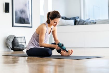 Масажор Beurer MG 99 deep tissue massager, 5 intensity levels, 4 massage attachments, Lithium-ion battery up to 5h of use, storage case