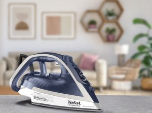 Ютия Tefal FV6812E0, Ultragliss Plus, 2800W, white&blue red, 0-50g/min, shot 260g/min, Durilium AirGlide Plus soleplate, automatic steam, AD, water tank 300 ml