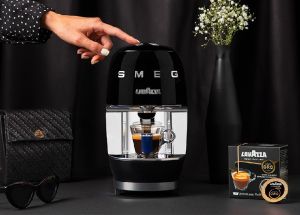 Кафемашина LAVAZZA A MODO MIO My Way SMEG Черен