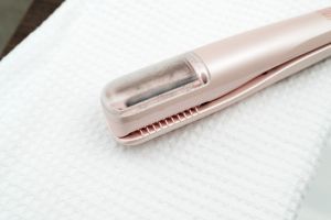Преса Beurer HT 22 Split end trimmer, 2h operating time, Incl. cleaning brush and USB cable, Collection chamber, LED display, Transport lock